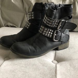 Mossimo Supply Co. Women’s Ankle Boots